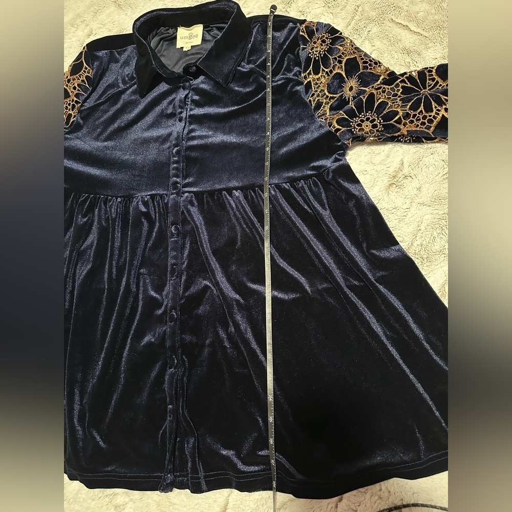 Umgee Velvet Babydoll Button Down Floral Balloon Sleeve Tunic Blouse - Picture 3 of 8